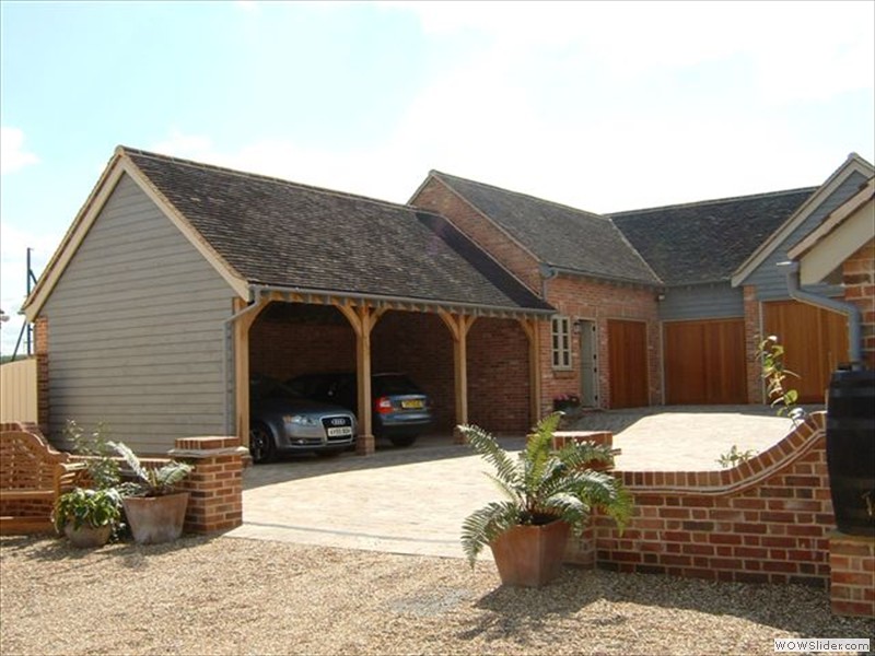 Garage Court 1